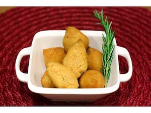 Mini Coxinha de Frango - 4 unid