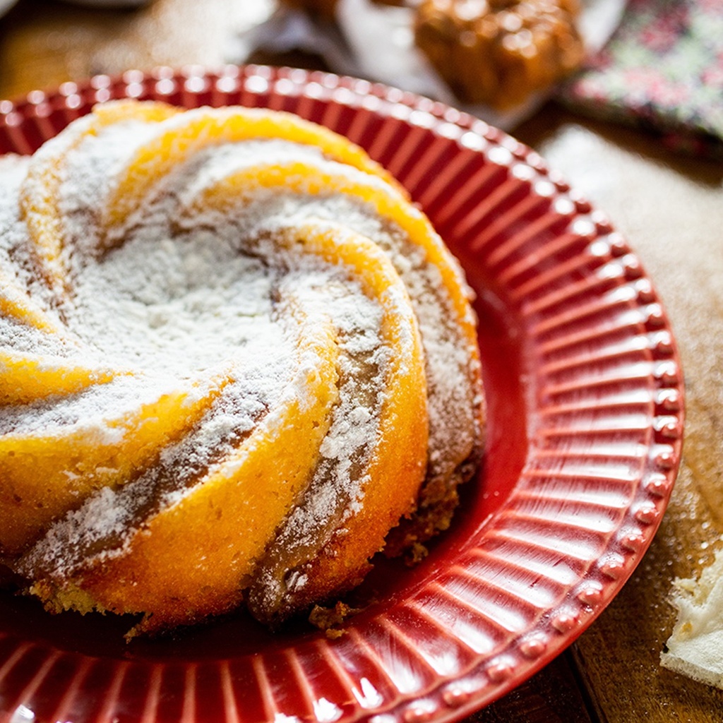 BOLO DE FUBA COM DOCE DE LEITE BONISSIMA