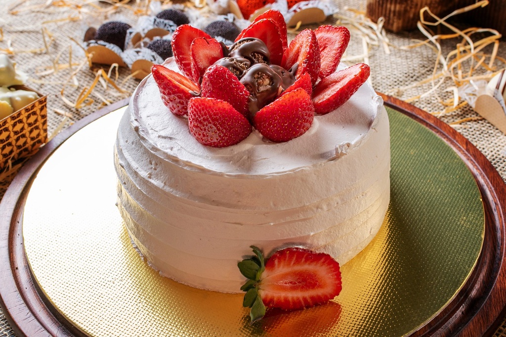 Torta de Chantilly com Morango Boníssima